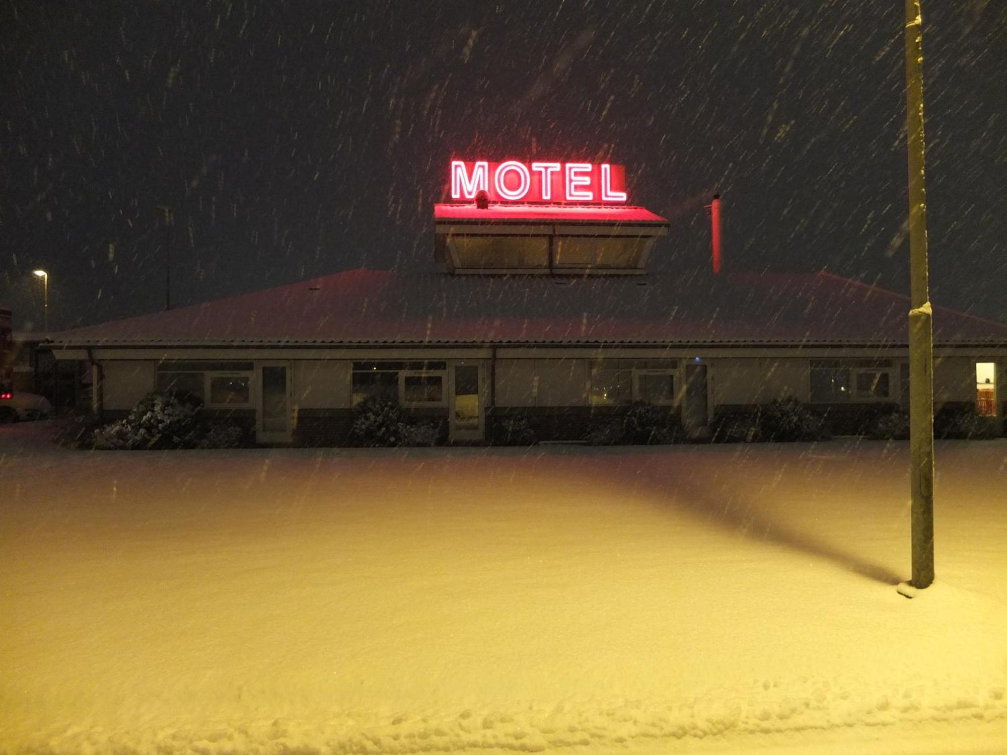Motel Spar 10 Вибор Екстериор снимка